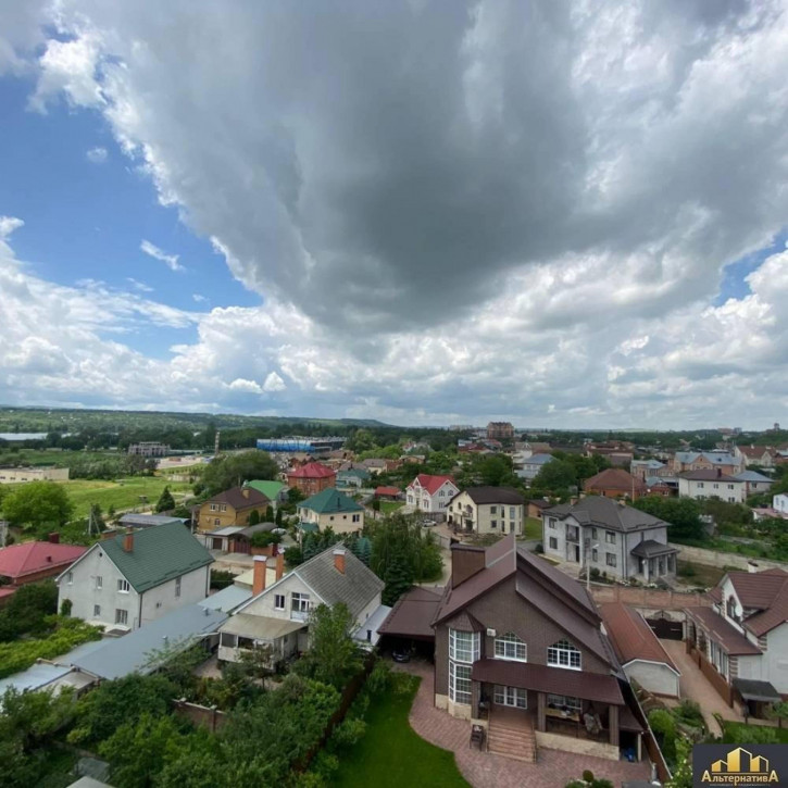 3-комн квартира Тольятти ул.