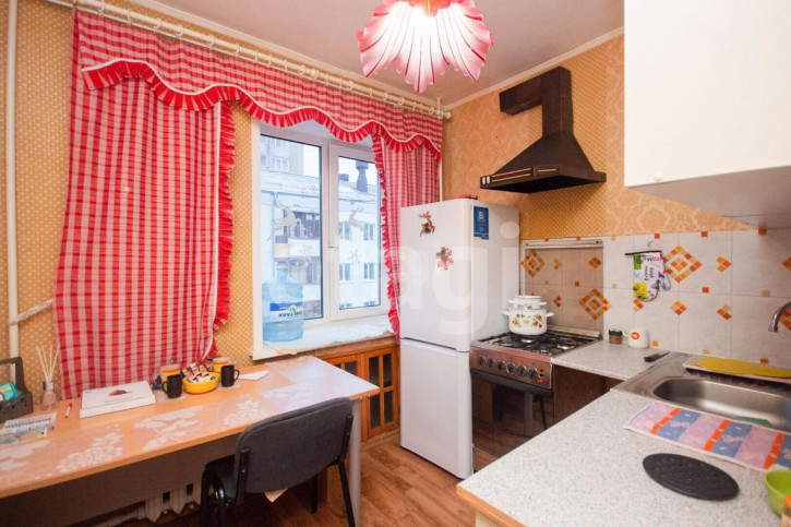 2-комн квартира Урицкого, 44