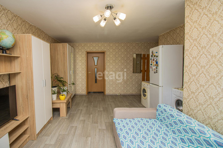 2-комн квартира Республики, 171