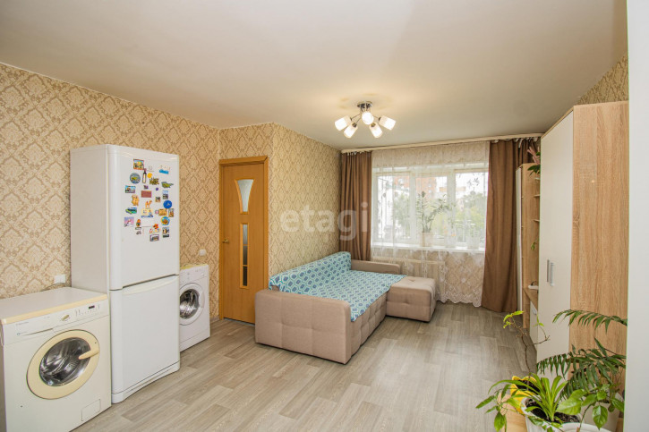 2-комн квартира Республики, 171