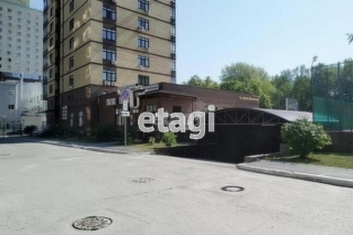 Гараж/парковка Максима Горького 68 к2
