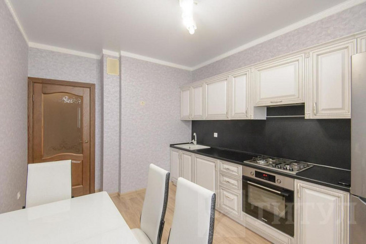 2-комн квартира Александровка