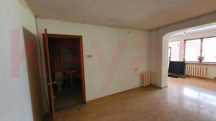 3-комн квартира Куникова ул.