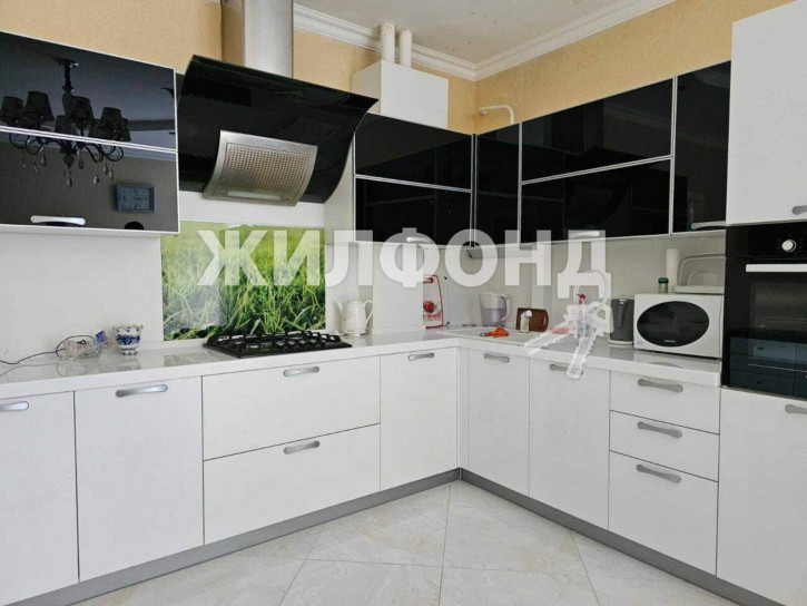2-комн квартира Радужная улица, д.10