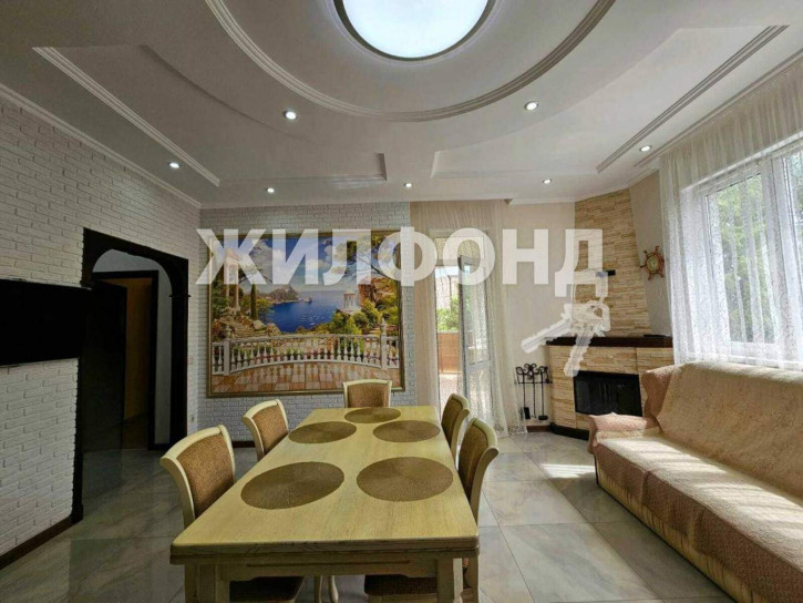 2-комн квартира Лазурная улица, д.10