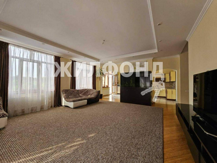 5-комн квартира Геленджикский проспект, д.127