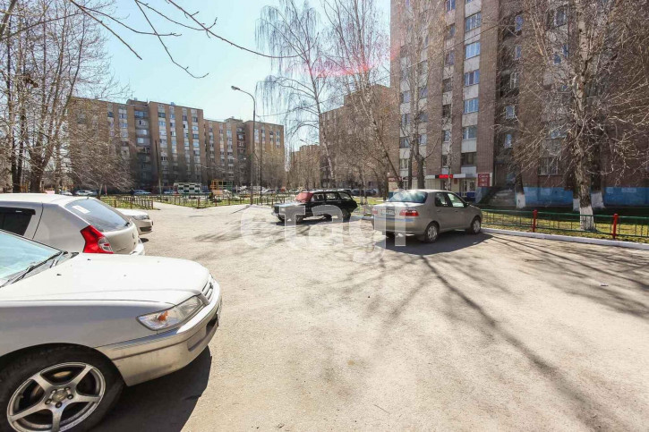 Комната Республики, 216