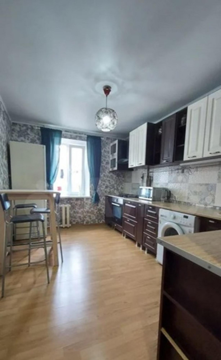 3-комн квартира СЖМ улица, 101