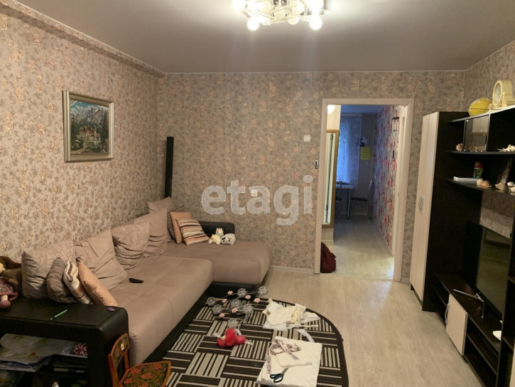 3-комн квартира улица Космонавта Беляева, 4