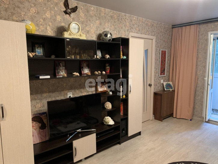 3-комн квартира улица Космонавта Беляева, 4