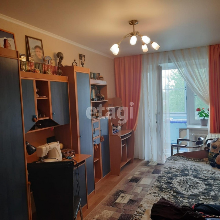 4-комн квартира Мишкольцская улица, 8