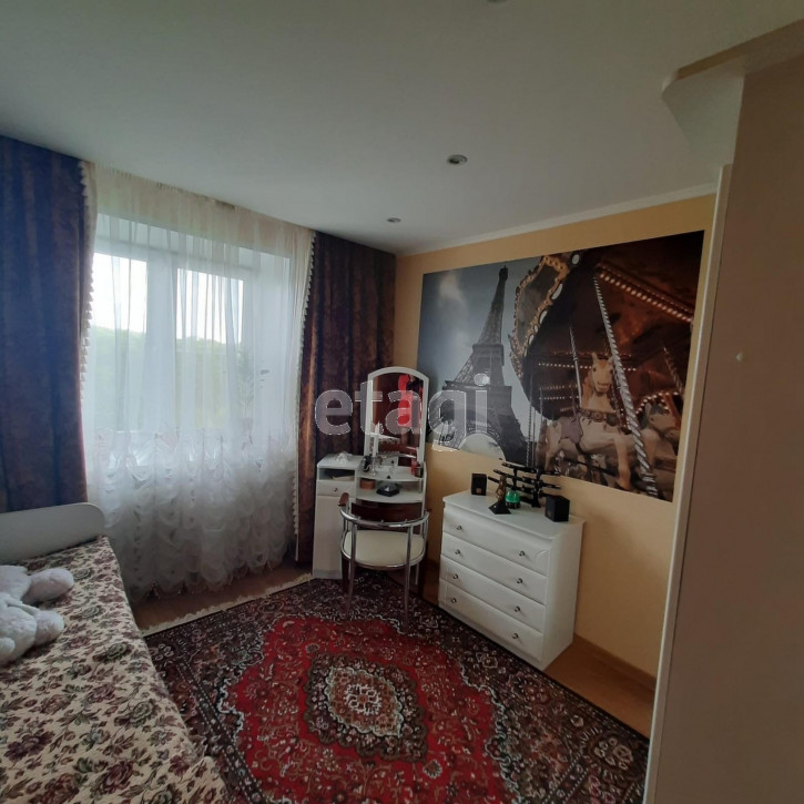 4-комн квартира Мишкольцская улица, 8
