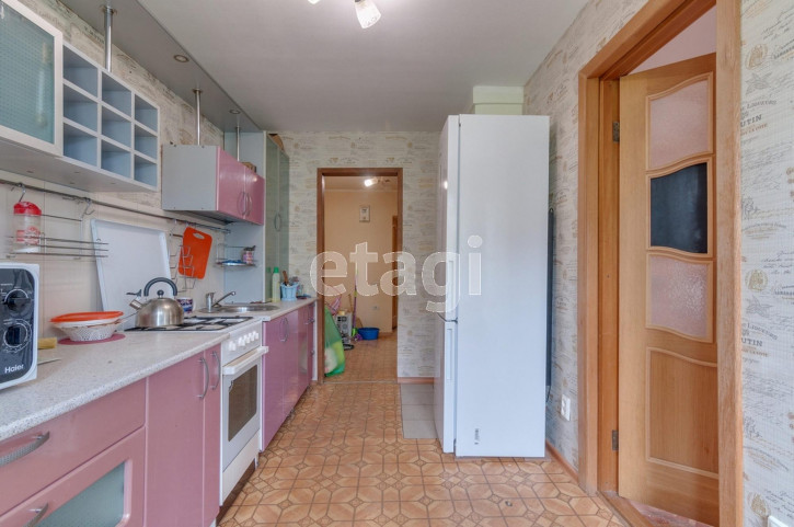 3-комн квартира улица Рубцова, 12