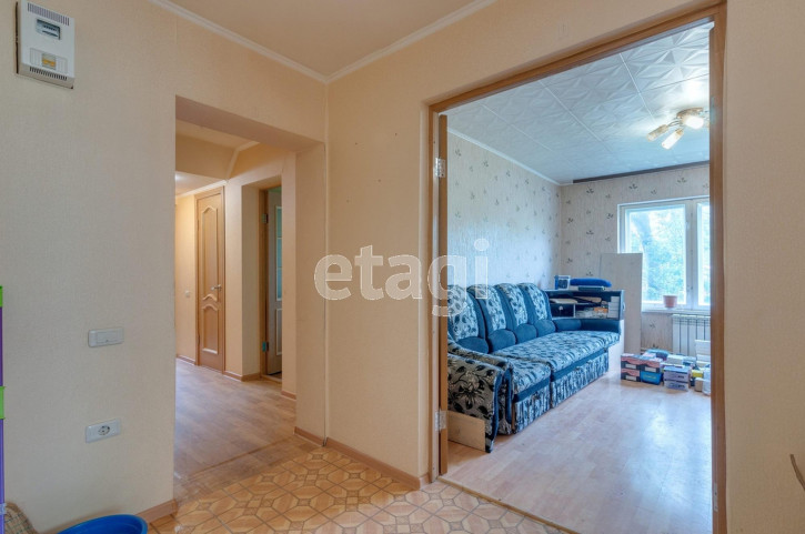 3-комн квартира улица Рубцова, 12