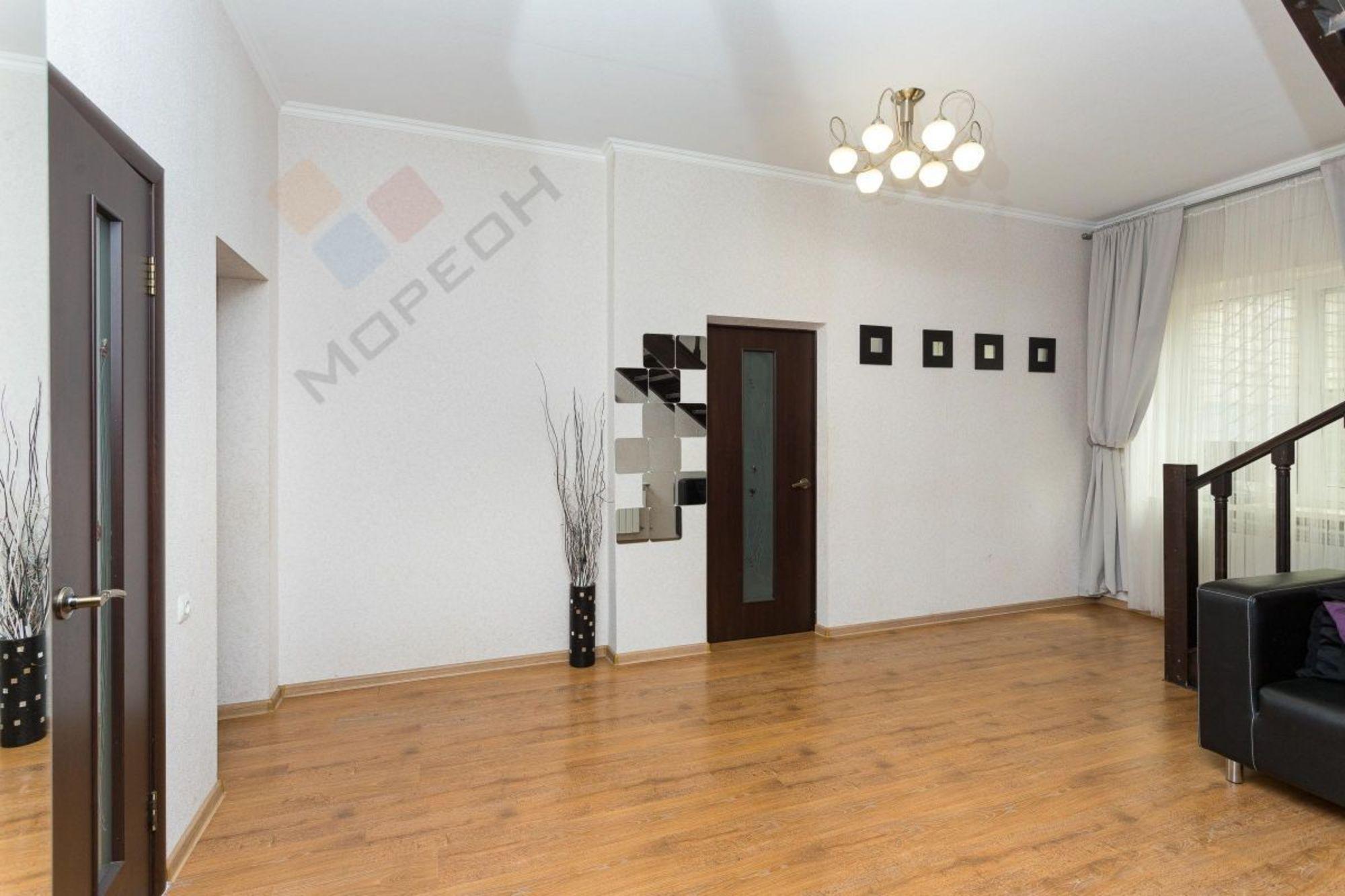Купить дачу, дом, коттедж за 13 390 000 рублей на Брусничная ул, 65