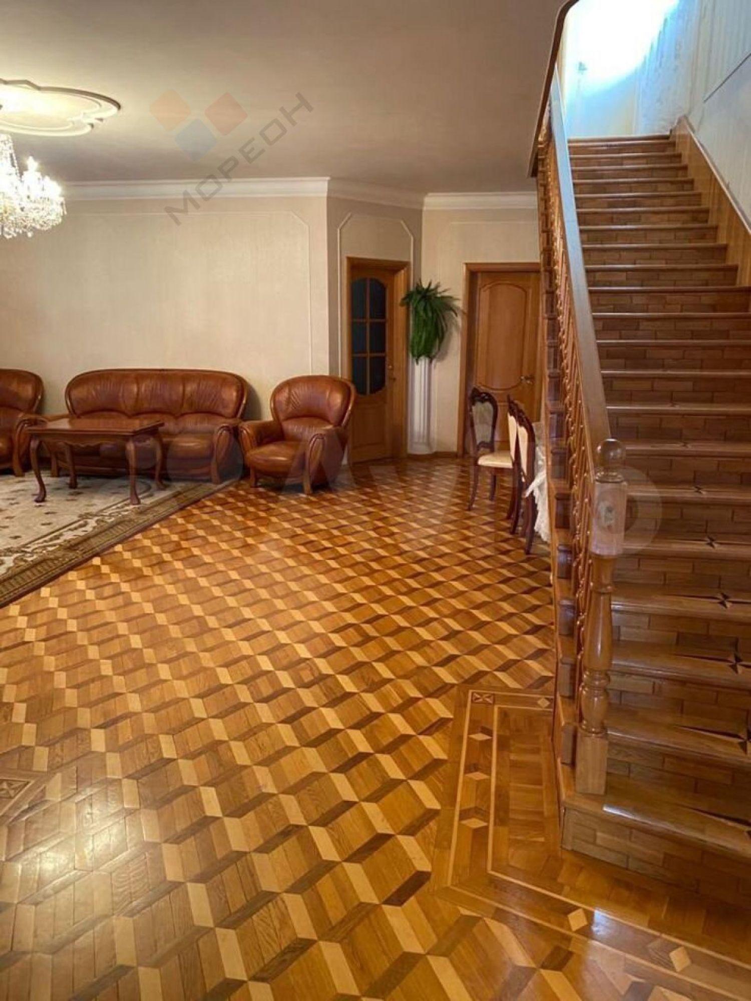 Сдать дачу, дом, коттедж за 130 000 рублей на Керченская ул, 108