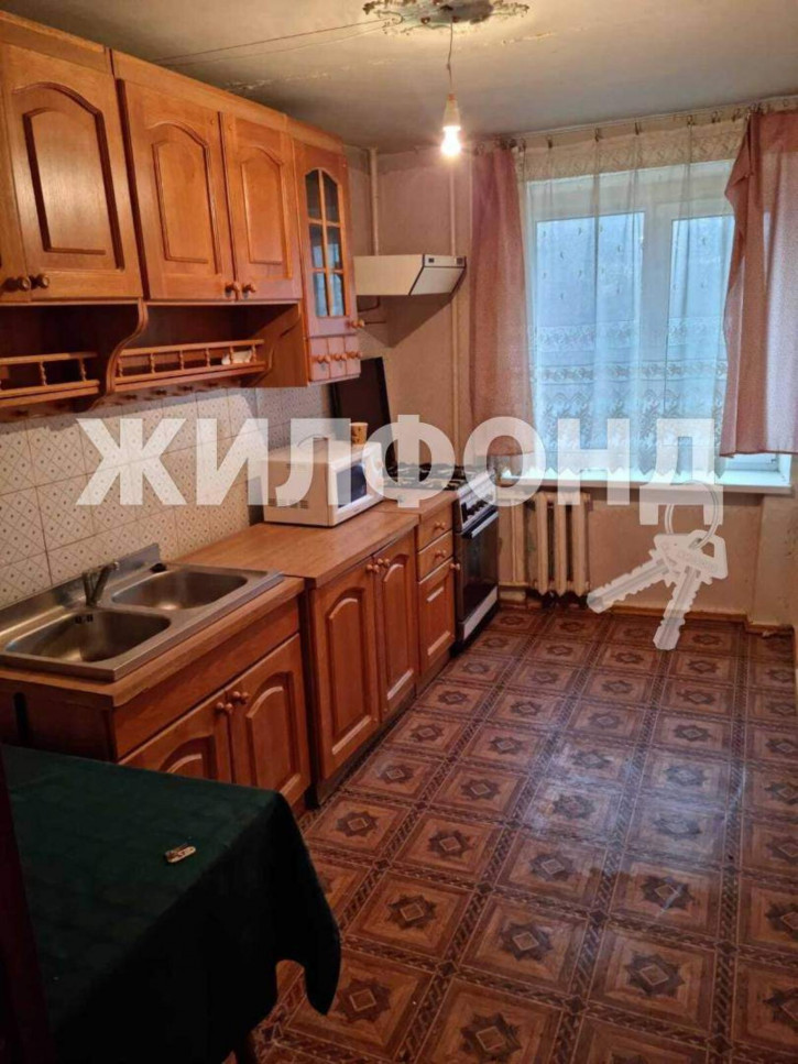 4-комн квартира Леселидзе улица, д.8