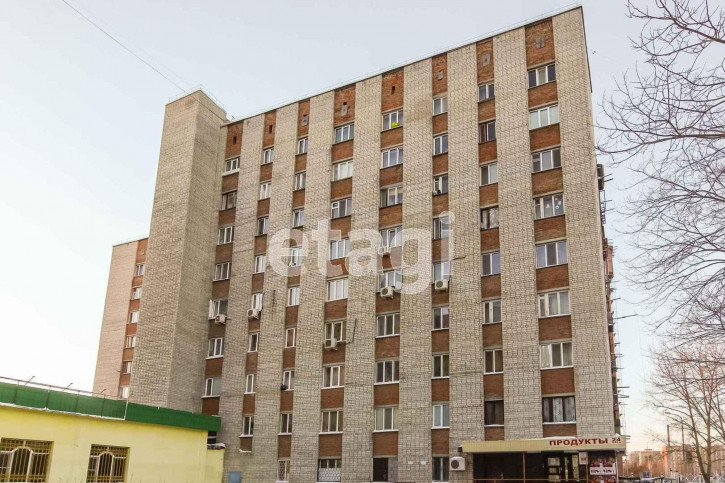 Комната Республики, 246