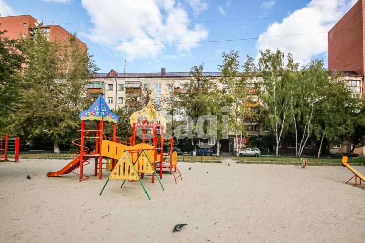 3-комн квартира Рижская, 64