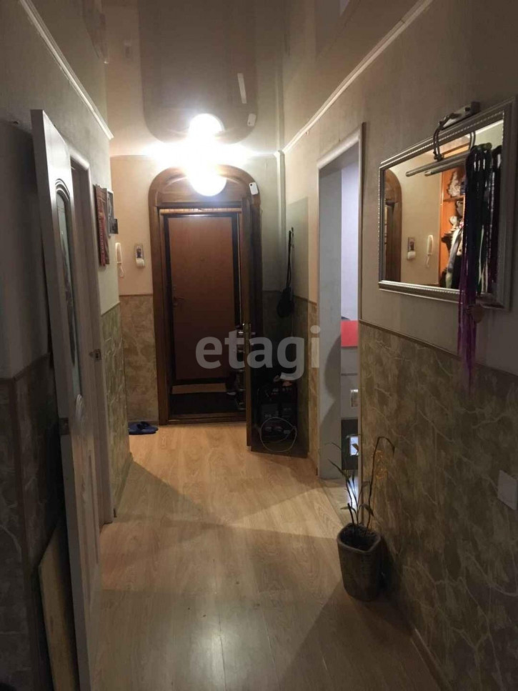3-комн квартира Стахановцев, 6