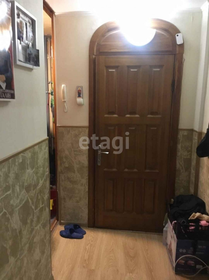 3-комн квартира Стахановцев, 6