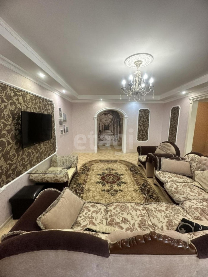 4-комн квартира Депутатская, 80/1