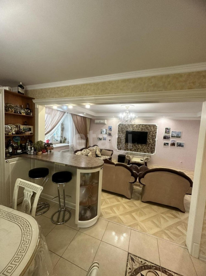 4-комн квартира Депутатская, 80/1