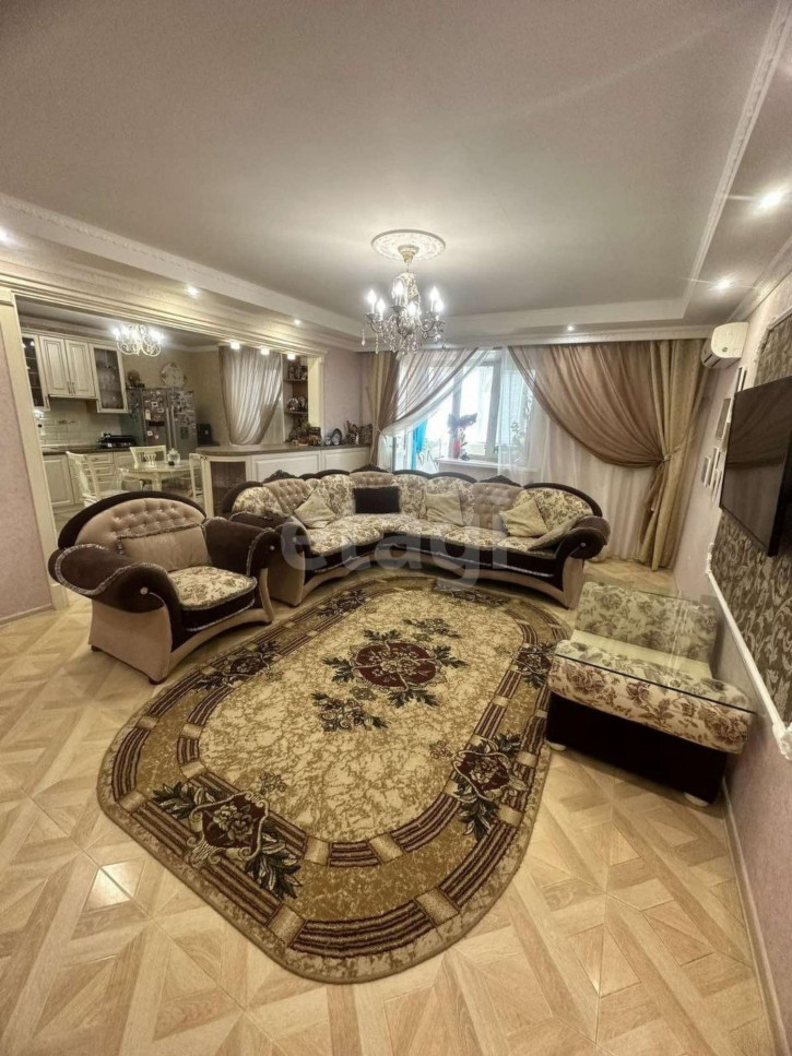 4-комн квартира Депутатская, 80/1