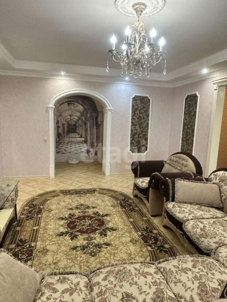 4-комн квартира Депутатская, 80/1