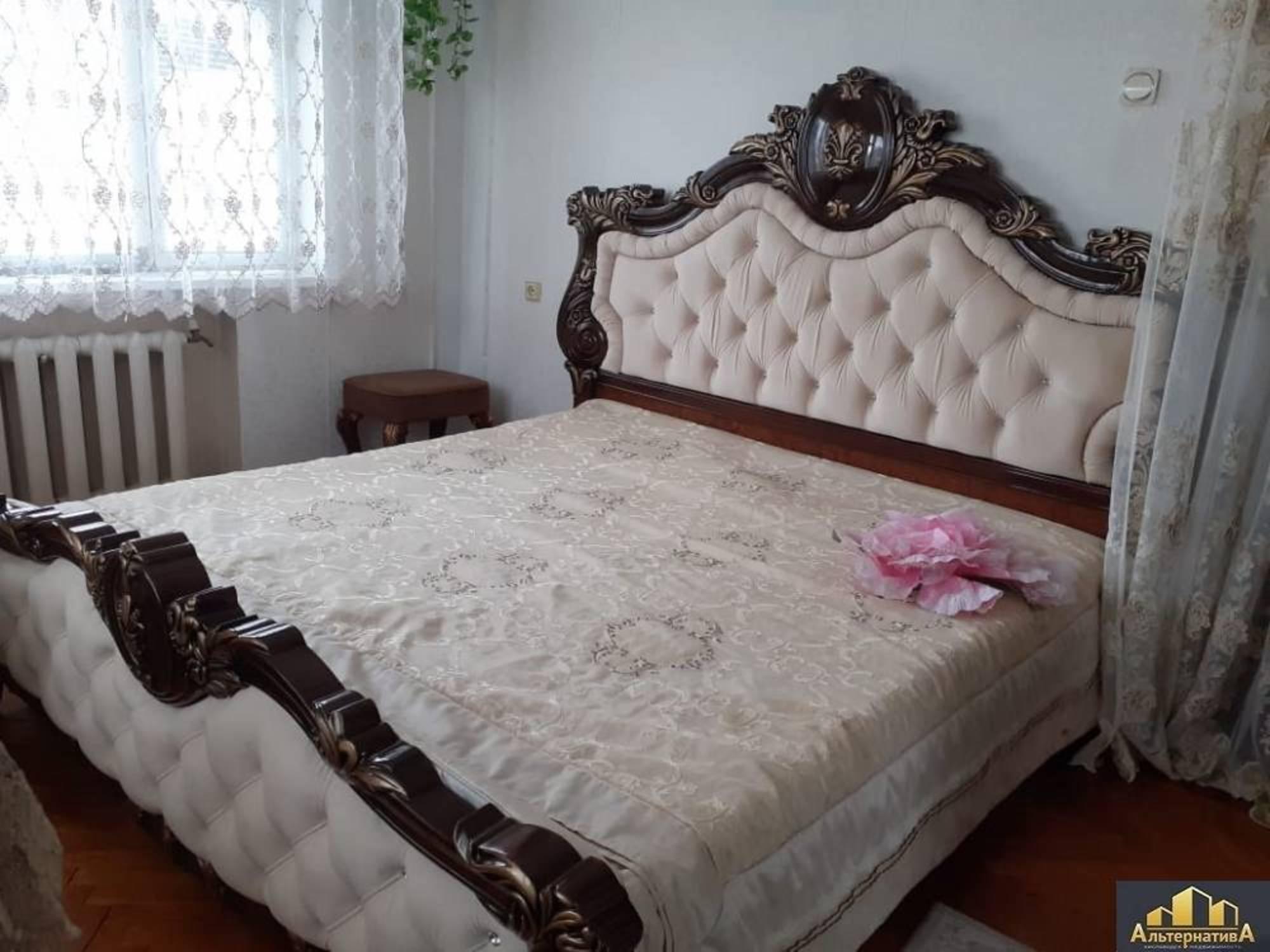 Купить дачу, дом, коттедж за 19 000 000 рублей на Катыхина ул.