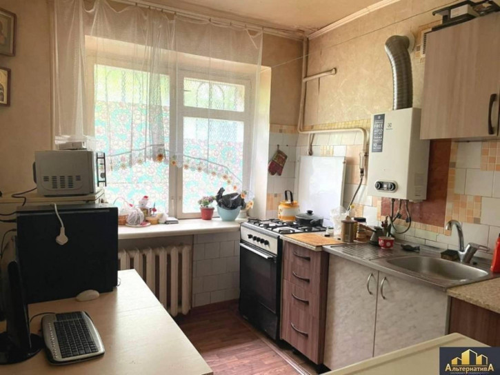 3-комн квартира Островского ул.