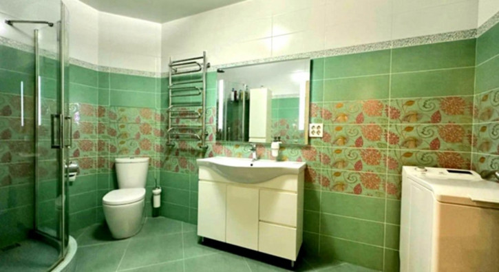 2-комн квартира Половинка улица, 280/3