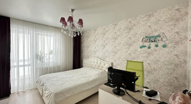 2-комн квартира Половинка улица, 280/3