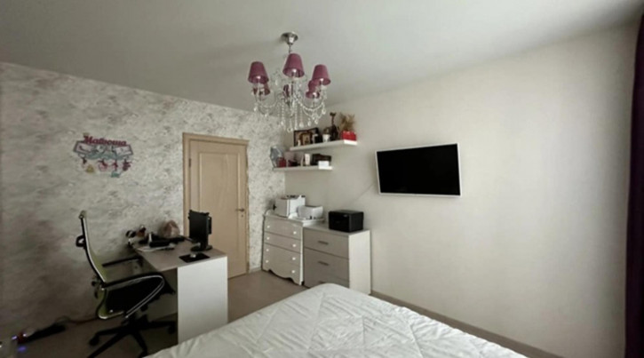 2-комн квартира Половинка улица, 280/3