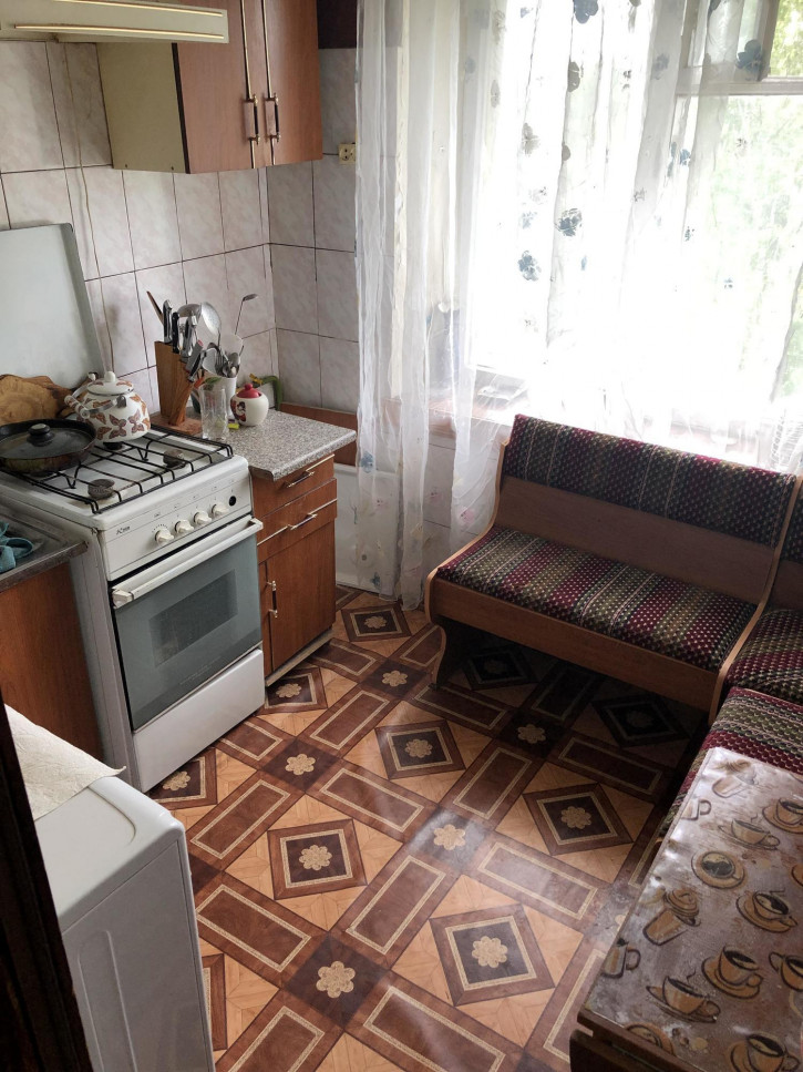 3-комн квартира улица Красных Партизан, 33