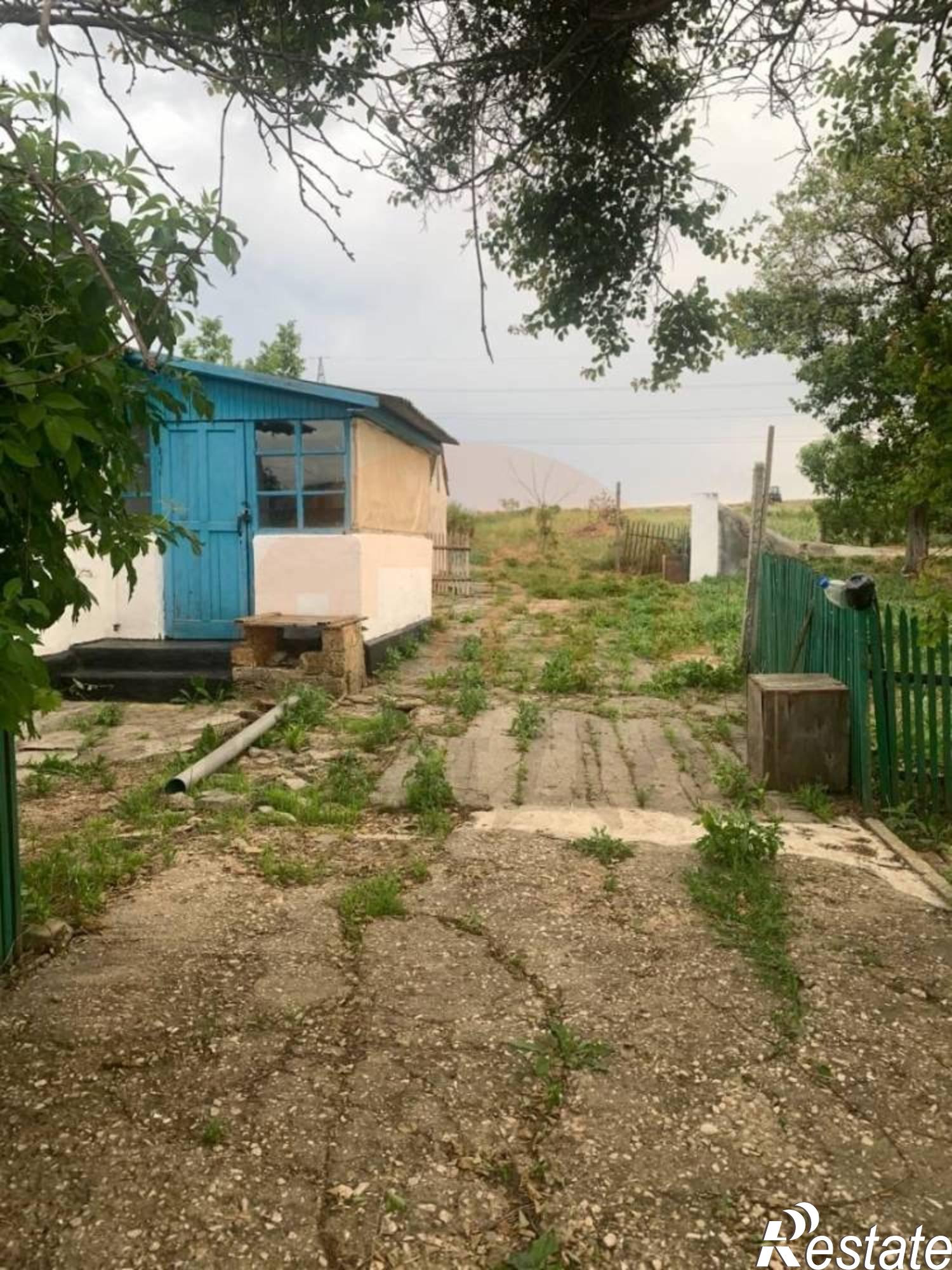 Купить дачу, дом, коттедж за 3 100 000 рублей на Студенческая ул.