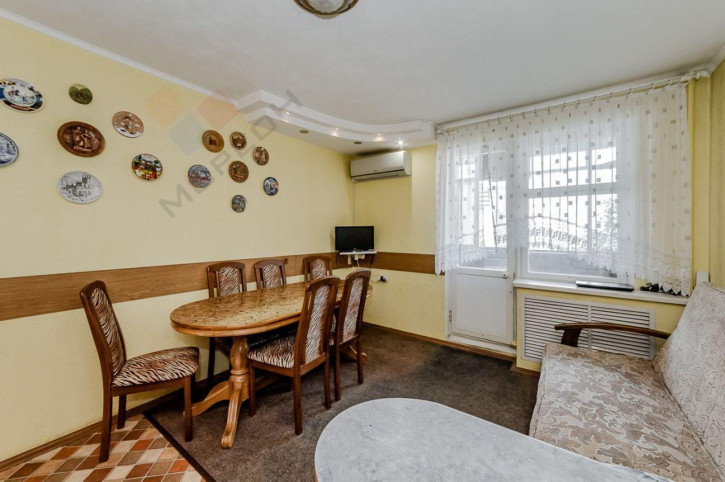 3-комн квартира Академика Лукьяненко ул, 103