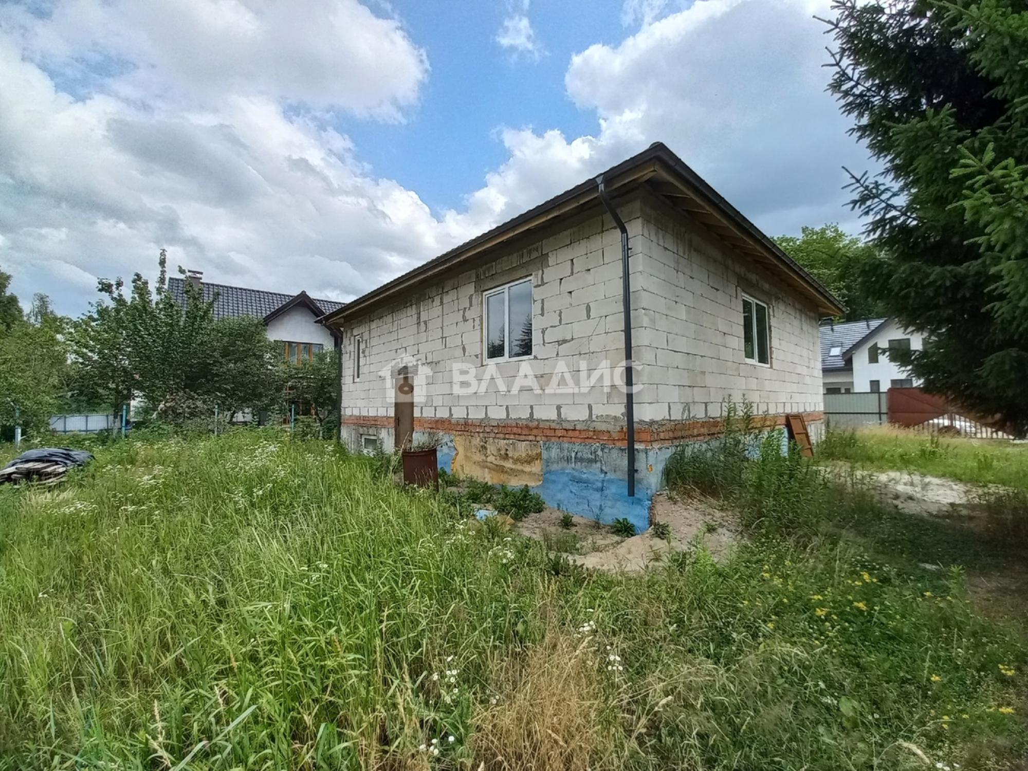 Купить дачу, дом, коттедж за 9 400 000 рублей на Красивая улица, 9