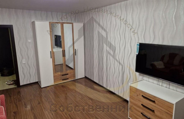 2-комн квартира Зеленый Лог мкр, 1