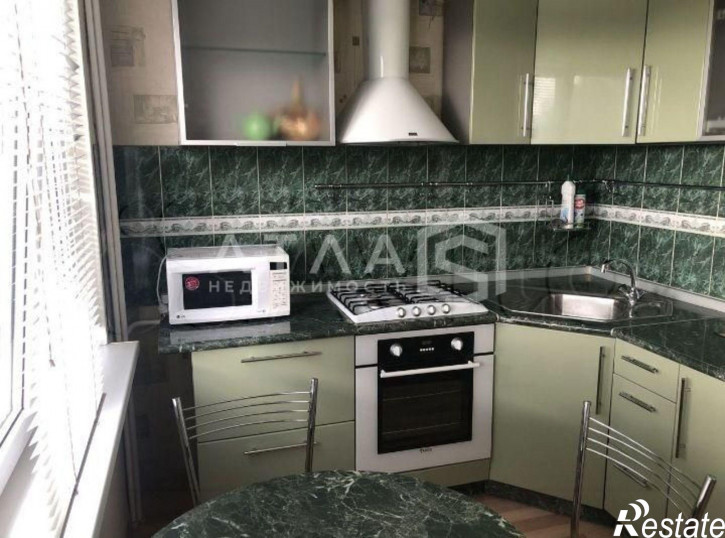 3-комн квартира улица Клары Цеткин, 25