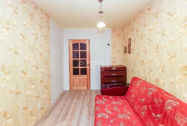 3-комн квартира Республики, 164