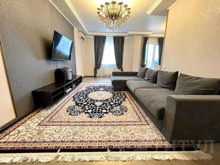 3-комн квартира ЗЖМ, Стабильная