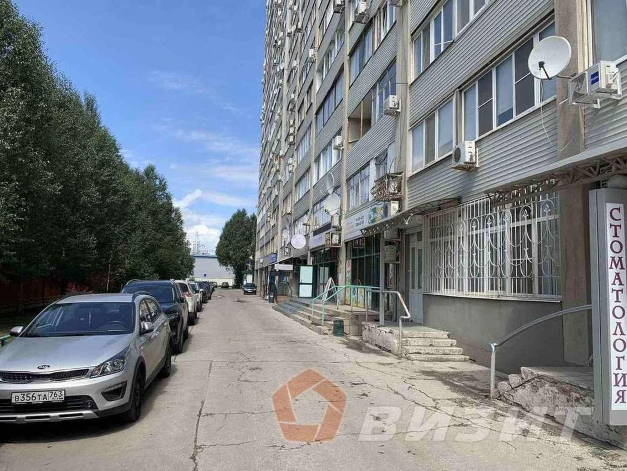 Купить торговое помещение за 13 000 000 рублей на Стара Загора улица, 56