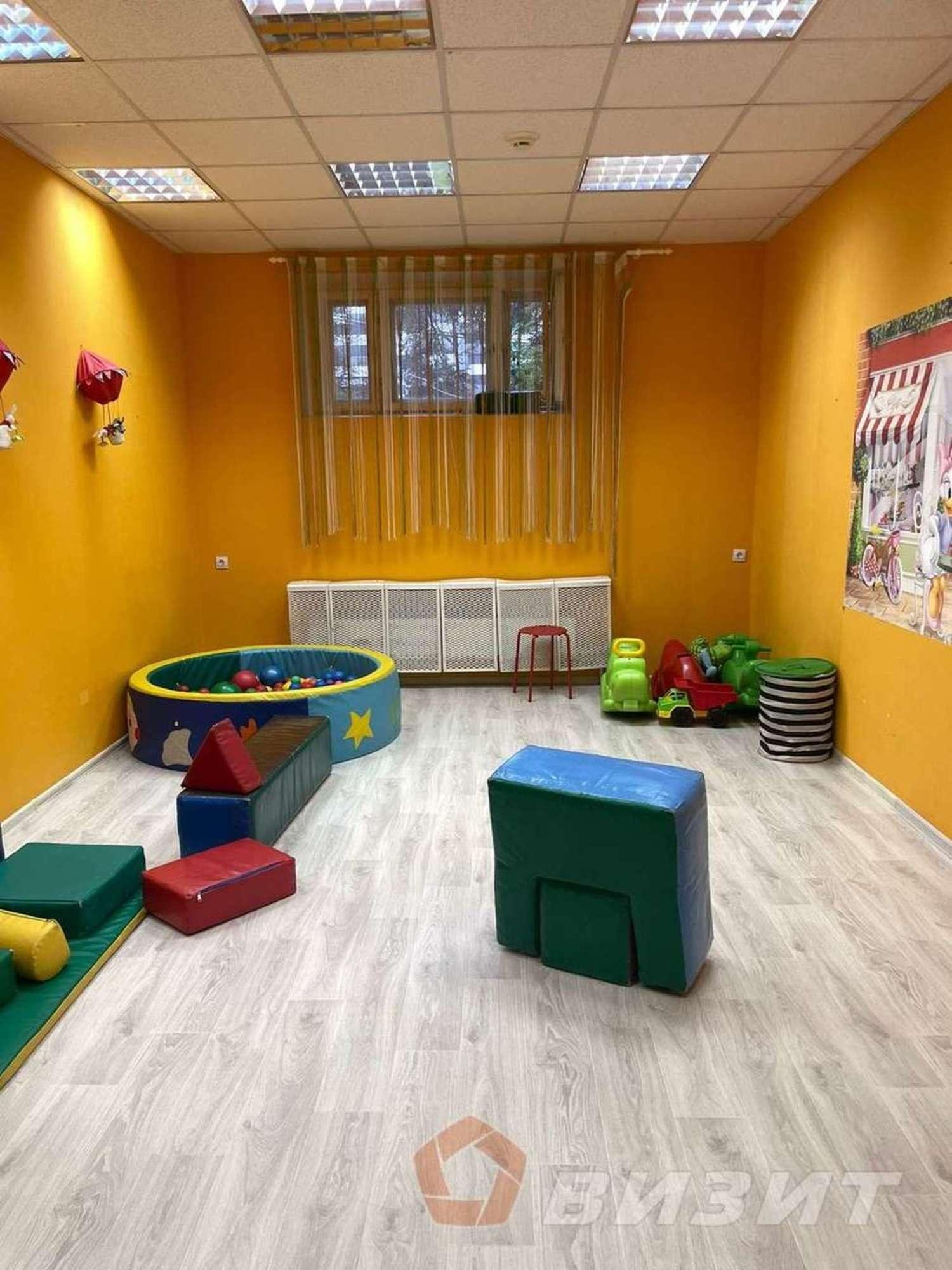 Купить торговое помещение за 13 000 000 рублей на Стара Загора улица, 56