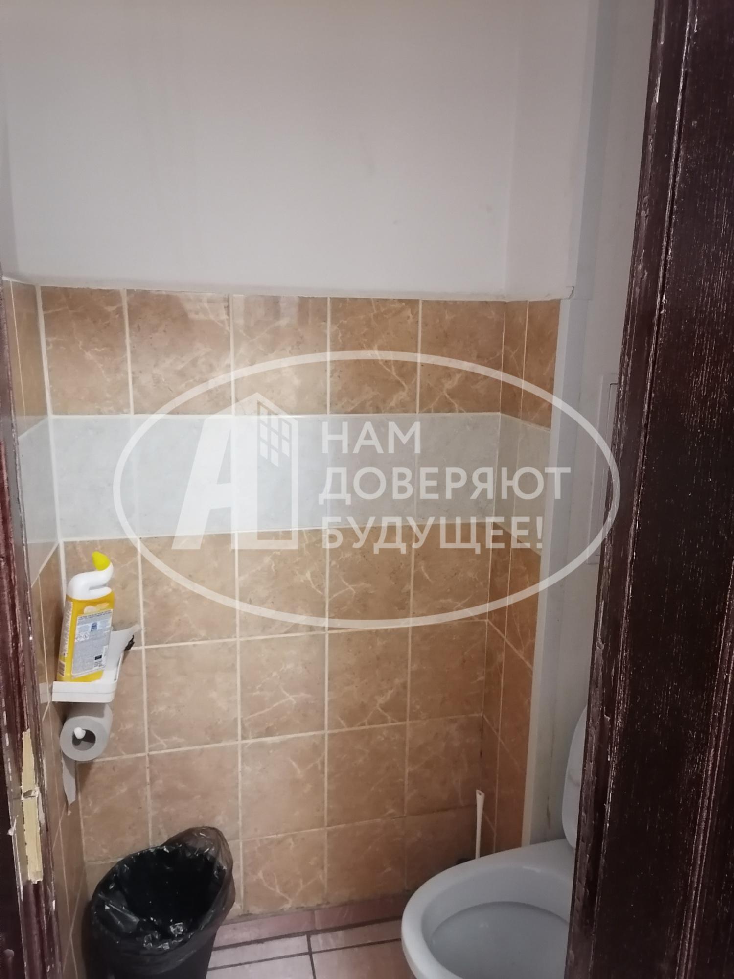 Купить комнату за 500 000 рублей на Октябрьский проспект, 17