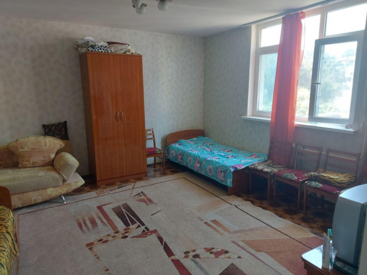 Комната Павлова, 64б