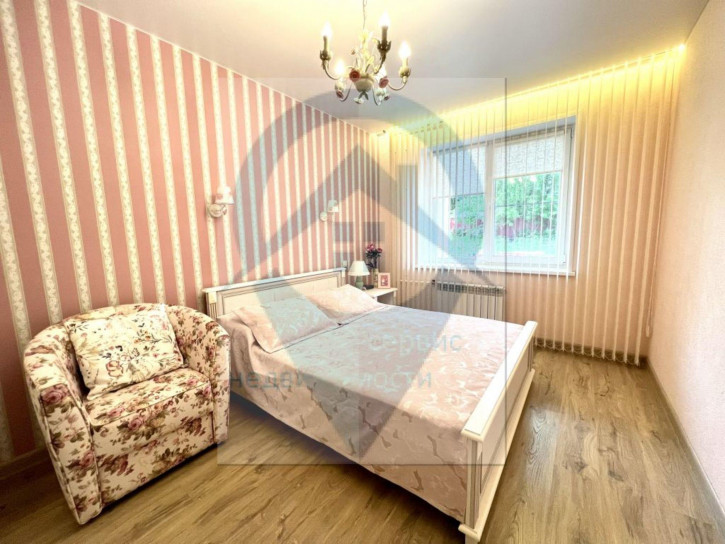 2-комн квартира Постышева ул, 65