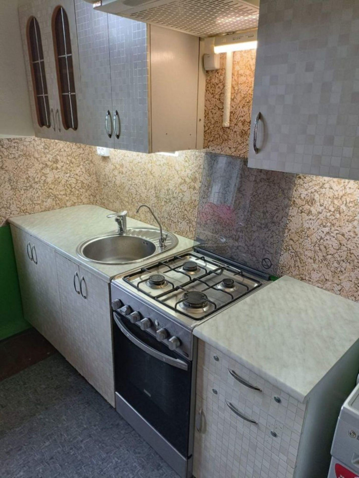 Комната Каравайковой ул, 141