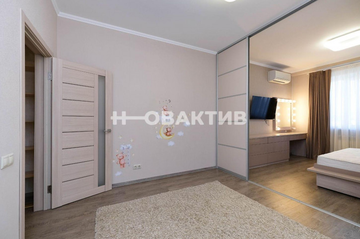 1-комн квартира улица Семьи Шамшиных, 24