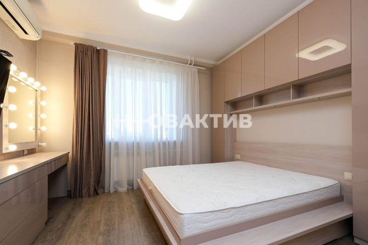 1-комн квартира улица Семьи Шамшиных, 24